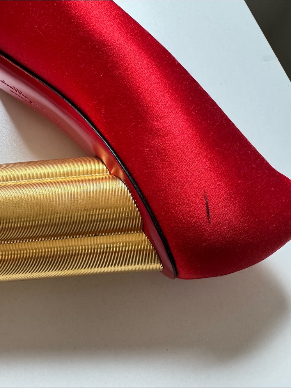 Salvatore Ferragamo Capua Bow Flower Heel - Picture 6 of 9